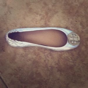 NWT Tory Burch Smooth Metallic Ballet with Logo